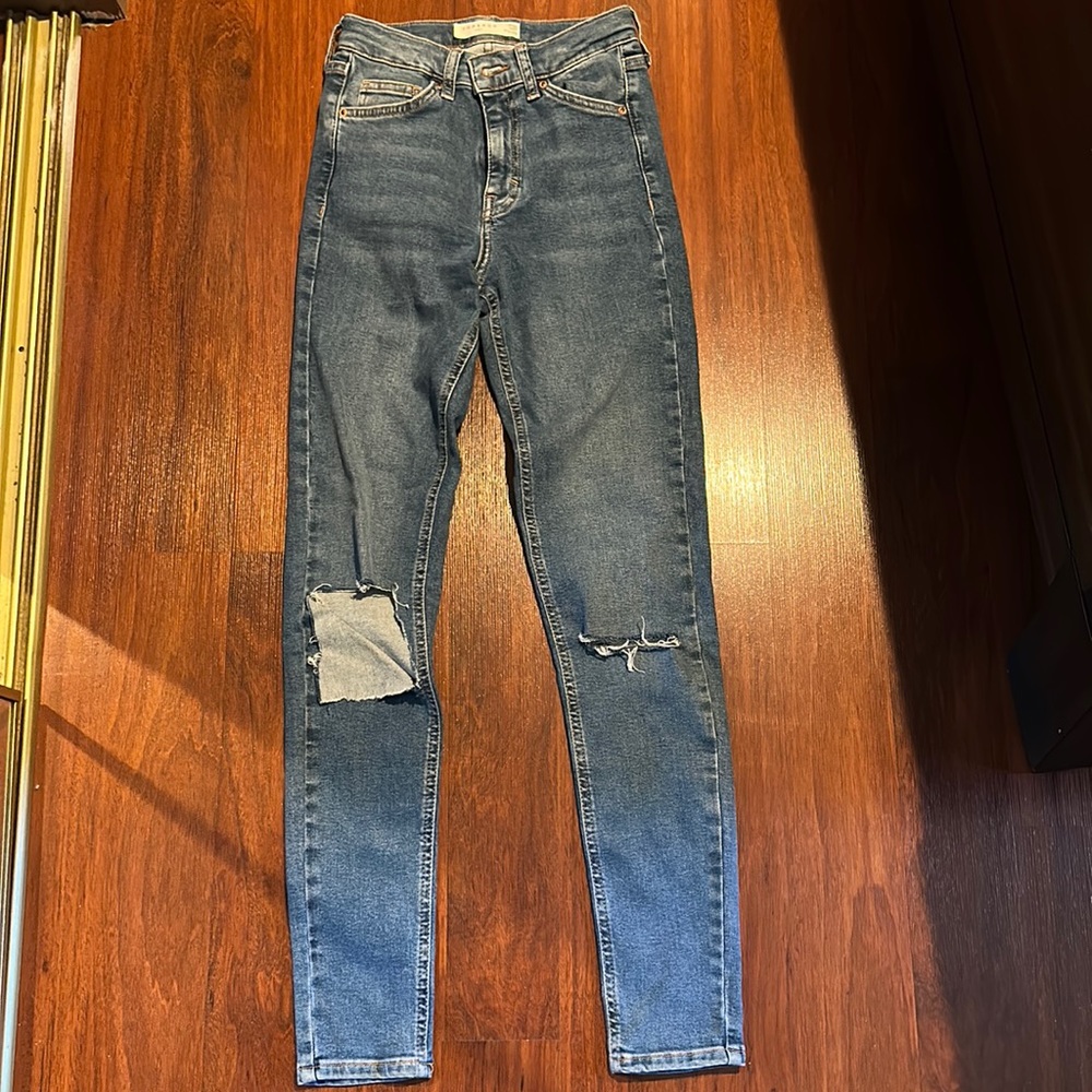 TOPSHOP JAIME JEANS 25 34 RIPPED JEANS NEW CONDITION
